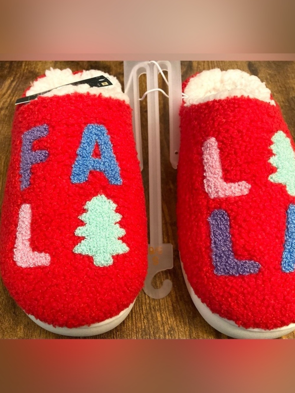 Women's Shona Santa Baby Scuff Slippers - Wild Fable™ Red Size Small (5/6)
New